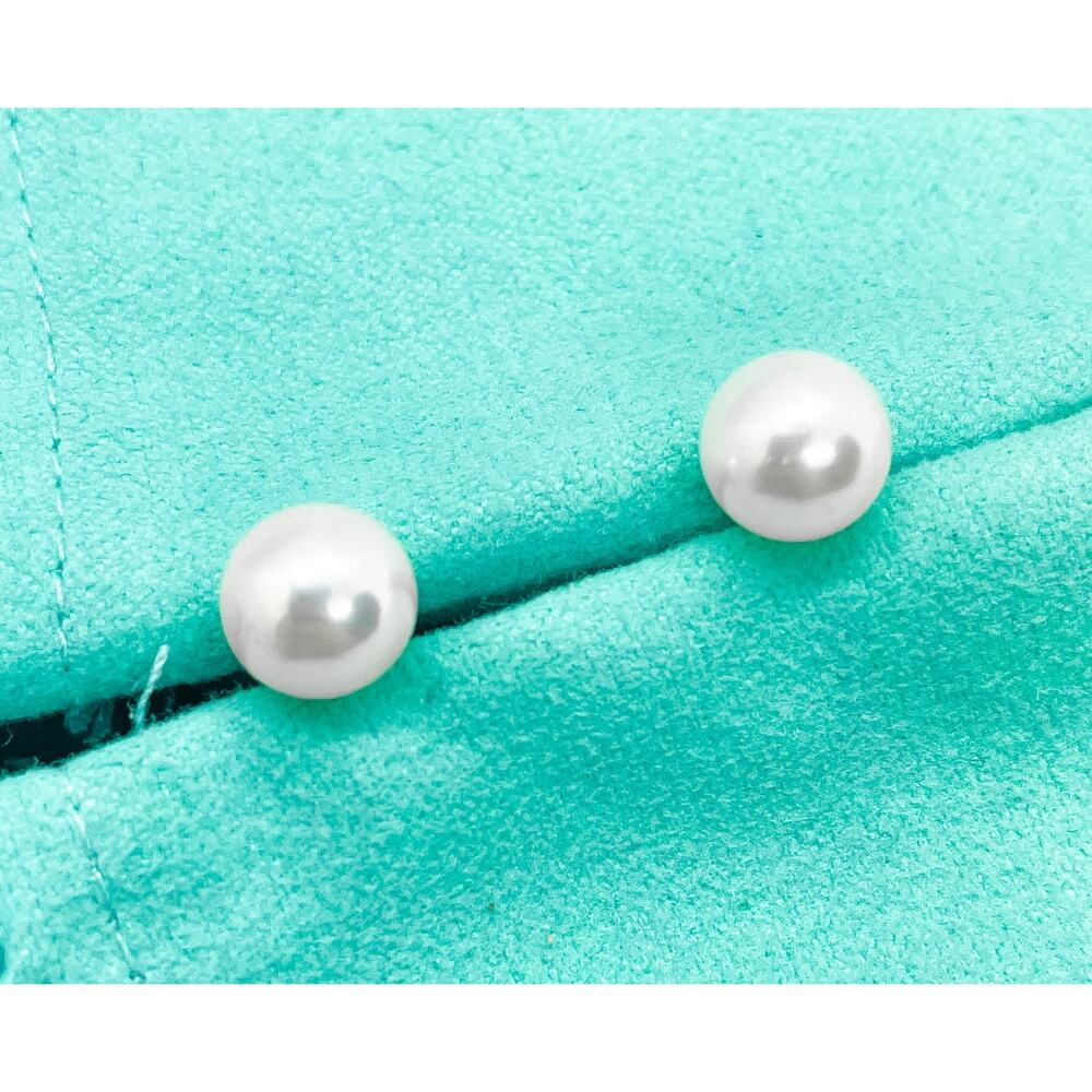 Tiffany & Co. Ziegfeld 8mm Freshwater Pearl Stud Earrings in Sterling Silver - Picture 6 of 16